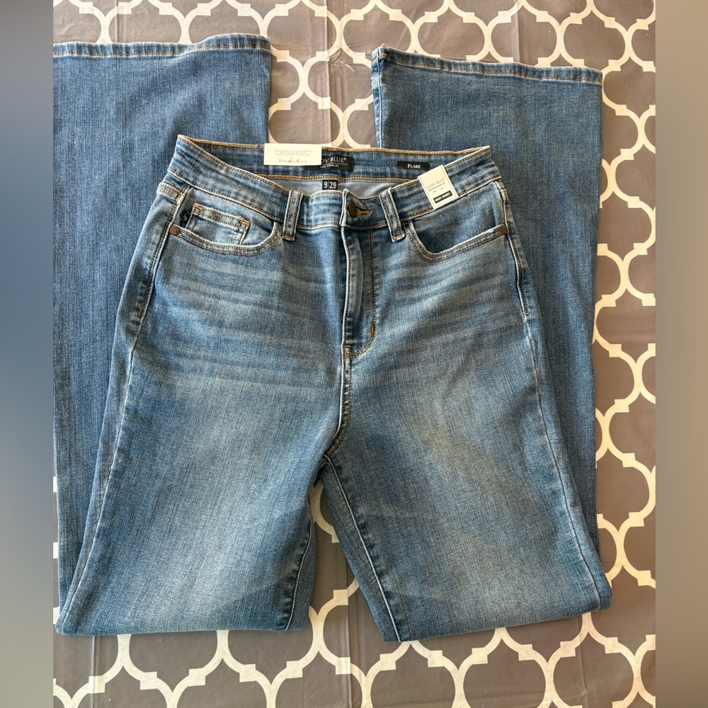 JUDY BLUE High-Rise Flare Leg Women's Jeans NWT - Picture 4 of 8
